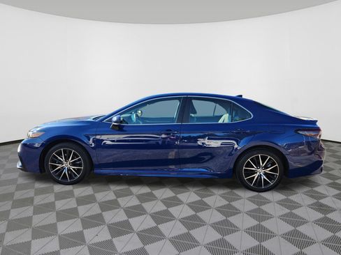 Used 2024 Toyota Camry SE FWD image 5
