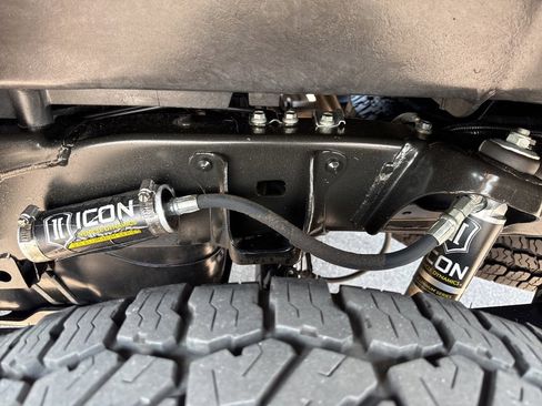 Used 2023 Toyota Tacoma TRD Off-Road image 16