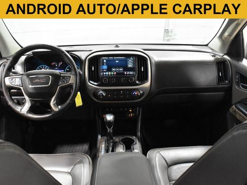 Used 2022 GMC Canyon Denali image 2