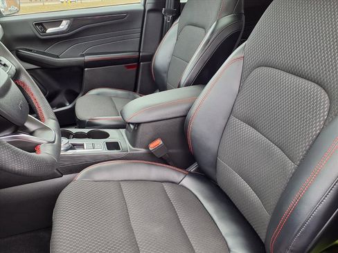 Used 2023 Ford Escape ST-Line w/ Tech Pack #1 image 3