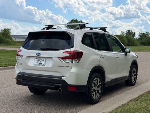 Used 2022 Subaru Forester Premium w/ Popular Package #1 AWD/4WD image 3