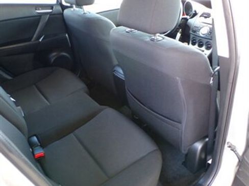 Used 2011 MAZDA MAZDA3 i Touring FWD image 20