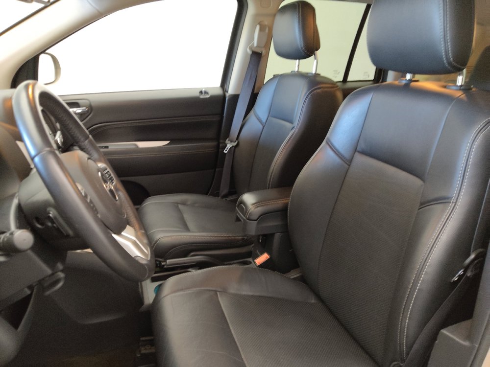 Used 2016 Jeep Compass High Altitude AWD/4WD image 17