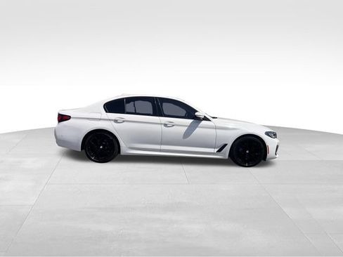 Used 2022 BMW 530i w/ M Sport Package RWD image 6