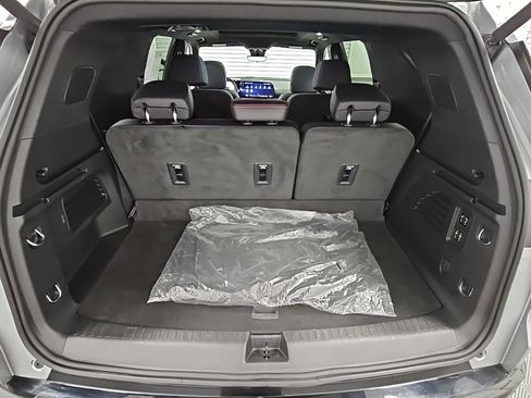 Used 2024 Chevrolet Traverse RS w/ LPO, Floor Liner Package image 37