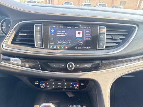 Used 2020 Buick Enclave Avenir w/ Avenir Technology Package AWD/4WD image 24