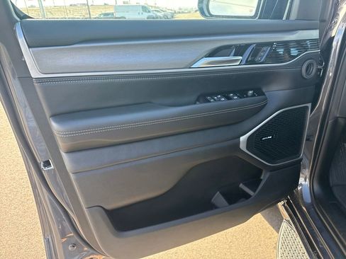 New 2026 Jeep Grand Wagoneer L 4WD image 11