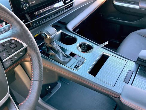 Used 2024 Toyota Sienna XSE image 16