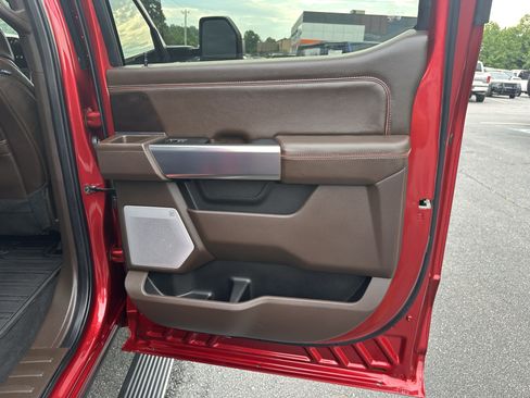 Used 2025 Ford F350 King Ranch w/ FX4 Off-Road Package AWD/4WD image 18