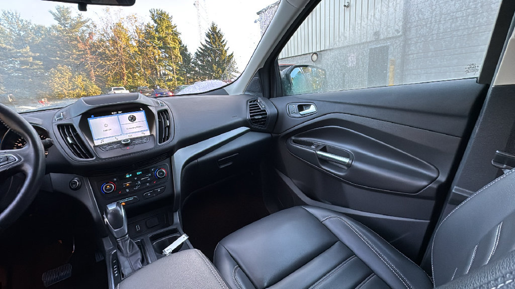 Used 2019 Ford Escape SEL AWD/4WD image 35
