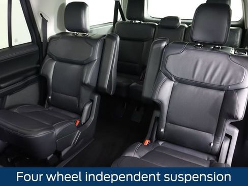 New 2025 Ford Expedition Max Platinum w/ Driver's Package image 31