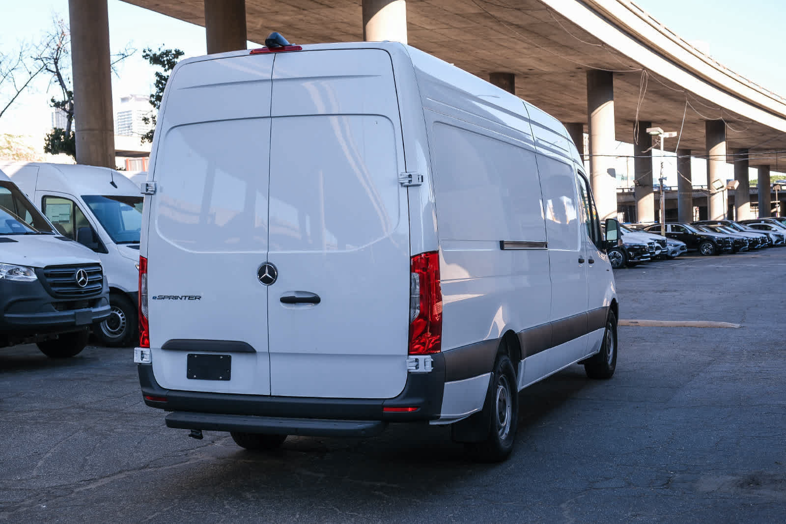 New 2025 Mercedes-Benz eSprinter 170 Cargo image 4