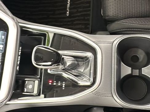 Certified 2025 Subaru Outback Premium image 33