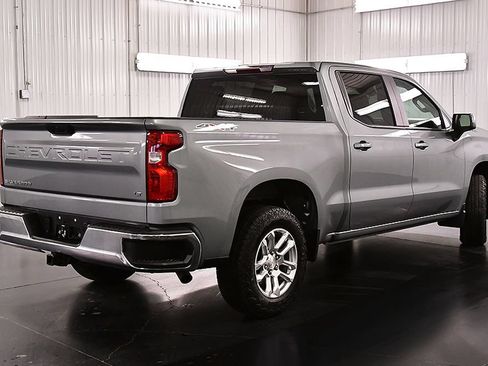 Used 2023 Chevrolet Silverado 1500 LT AWD/4WD image 7