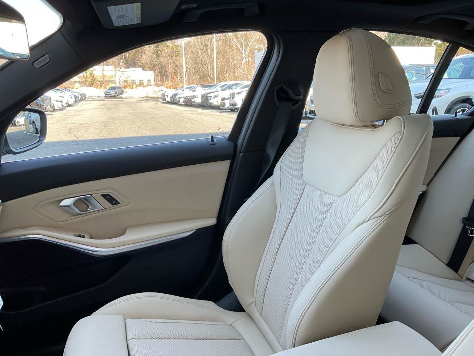 Used 2026 BMW 330i Sedan w/ Premium Package RWD image 28
