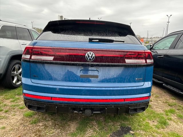 Used 2025 Volkswagen Atlas Cross Sport SEL R-Line AWD/4WD image 5