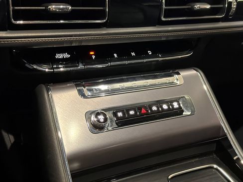 New 2026 Lincoln Aviator AWD image 30