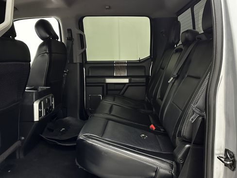 Used 2019 Ford F250 Lariat w/ Chrome Package image 26