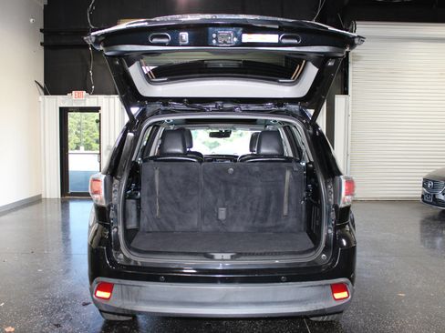 Used 2015 Toyota Highlander Limited Platinum FWD image 38