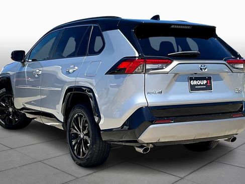 Used 2022 Toyota RAV4 XSE AWD/4WD image 11