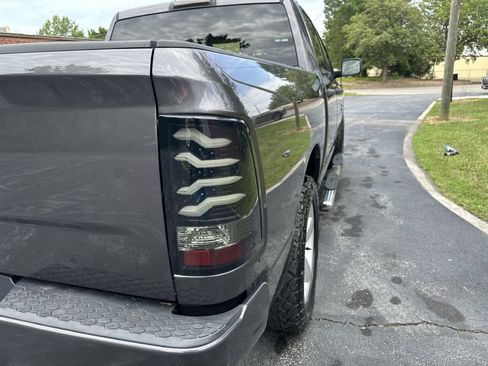 Used 2015 RAM 1500 Express RWD image 6