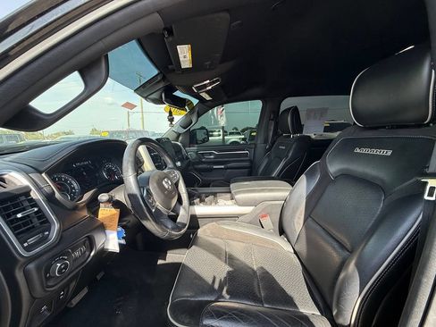 Used 2019 RAM 1500 Laramie AWD/4WD image 7