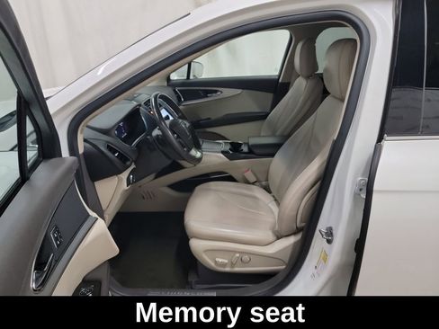 Used 2020 Lincoln Nautilus FWD w/ Equipment Group 101A image 10