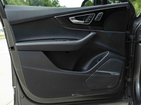 Used 2019 Audi Q7 3.0T Premium Plus AWD/4WD image 36