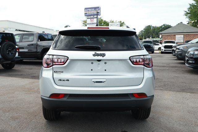 New 2026 Jeep Compass Latitude AWD/4WD image 7
