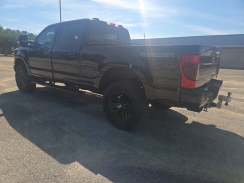 Used 2022 Ford F250 Lariat w/ Black Appearance Package AWD/4WD image 7