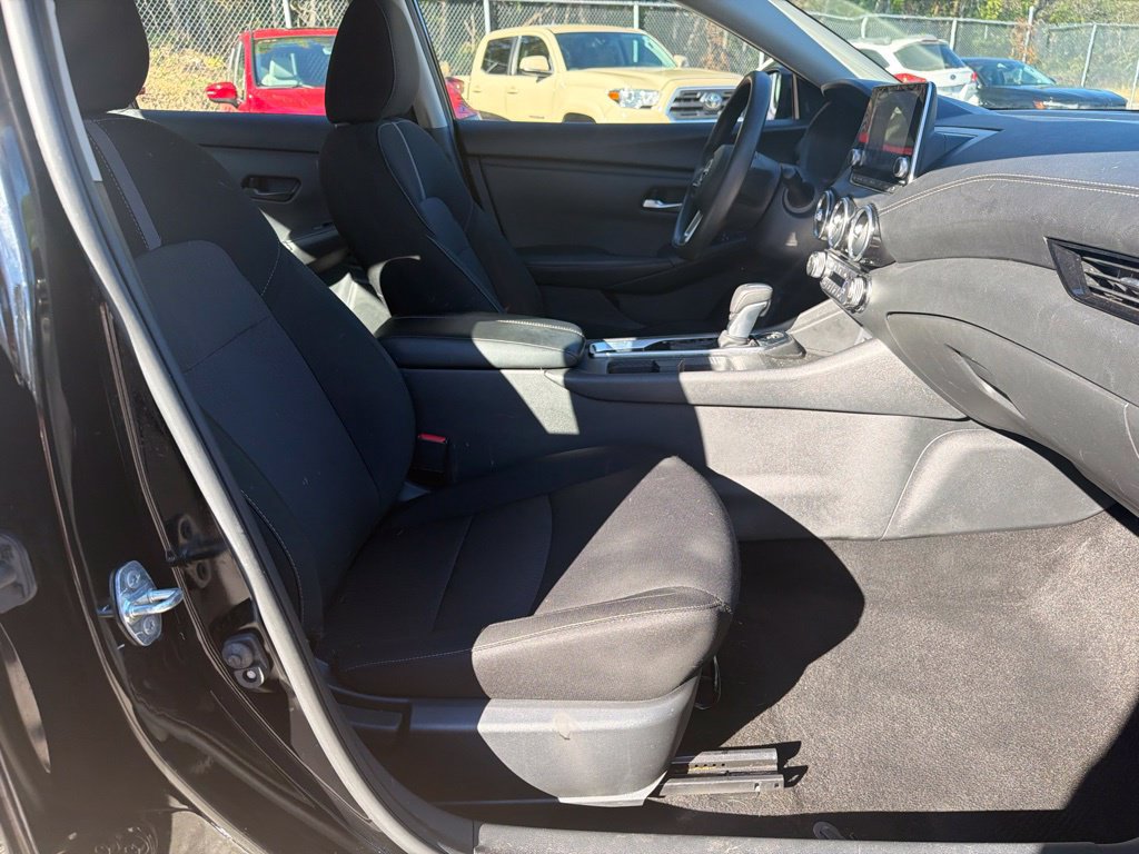 Used 2025 Nissan Sentra SV FWD image 16