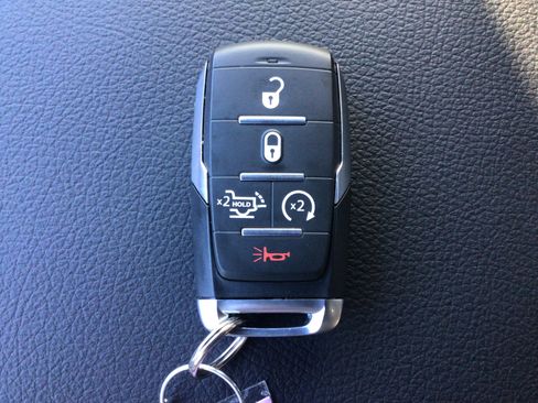 Used 2025 RAM 1500 Big Horn AWD/4WD image 16