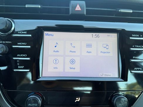 Used 2019 Toyota Camry LE image 17