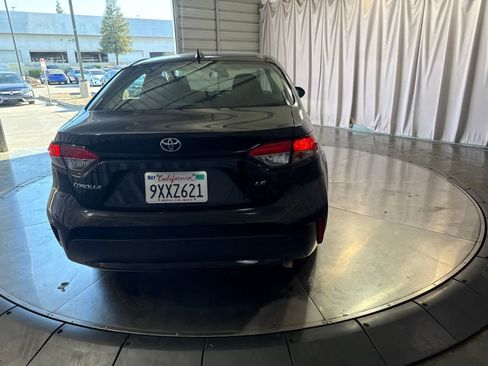 Used 2021 Toyota Corolla LE FWD image 6