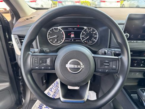 Used 2023 Nissan Rogue S image 8