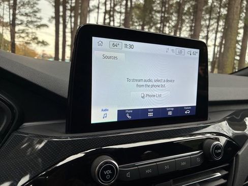 Used 2025 Ford Escape ST-Line image 30