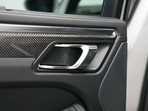 New 2026 Porsche Macan GTS image 15