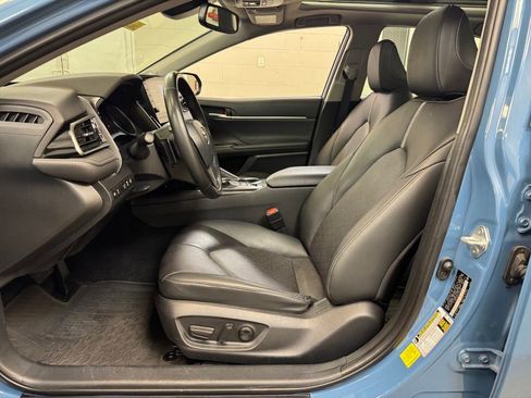 Used 2023 Toyota Camry XSE w/ Navigation Package FWD image 9