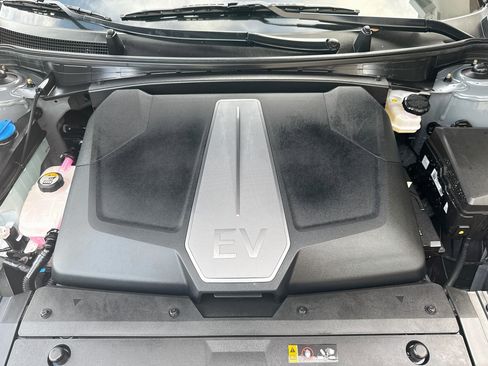 Used 2024 Kia EV6 Wind w/ Wind Technology Package RWD image 35