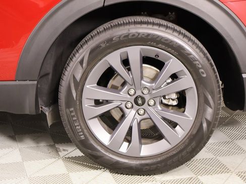 Used 2022 Ford Explorer XLT w/ Equipment Group 202A image 20