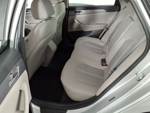 Used 2018 Hyundai Sonata SE w/ Cargo Package FWD image 15