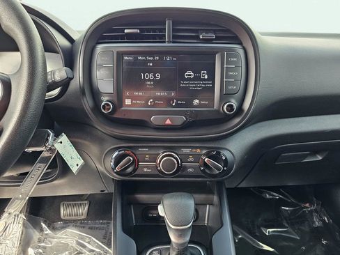 Certified 2024 Kia Soul LX w/ Option Group 015 image 24