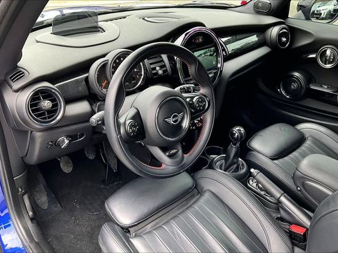 Used 2019 MINI Cooper S image 18