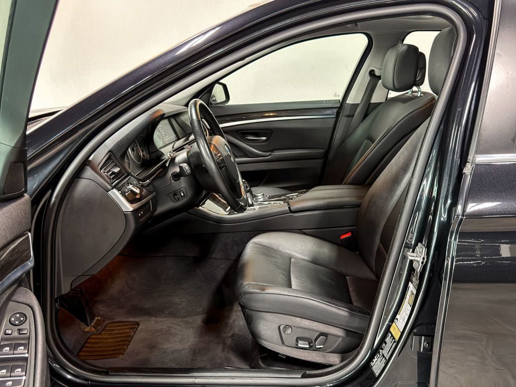 Used 2012 BMW 528i xDrive Sedan AWD/4WD image 7