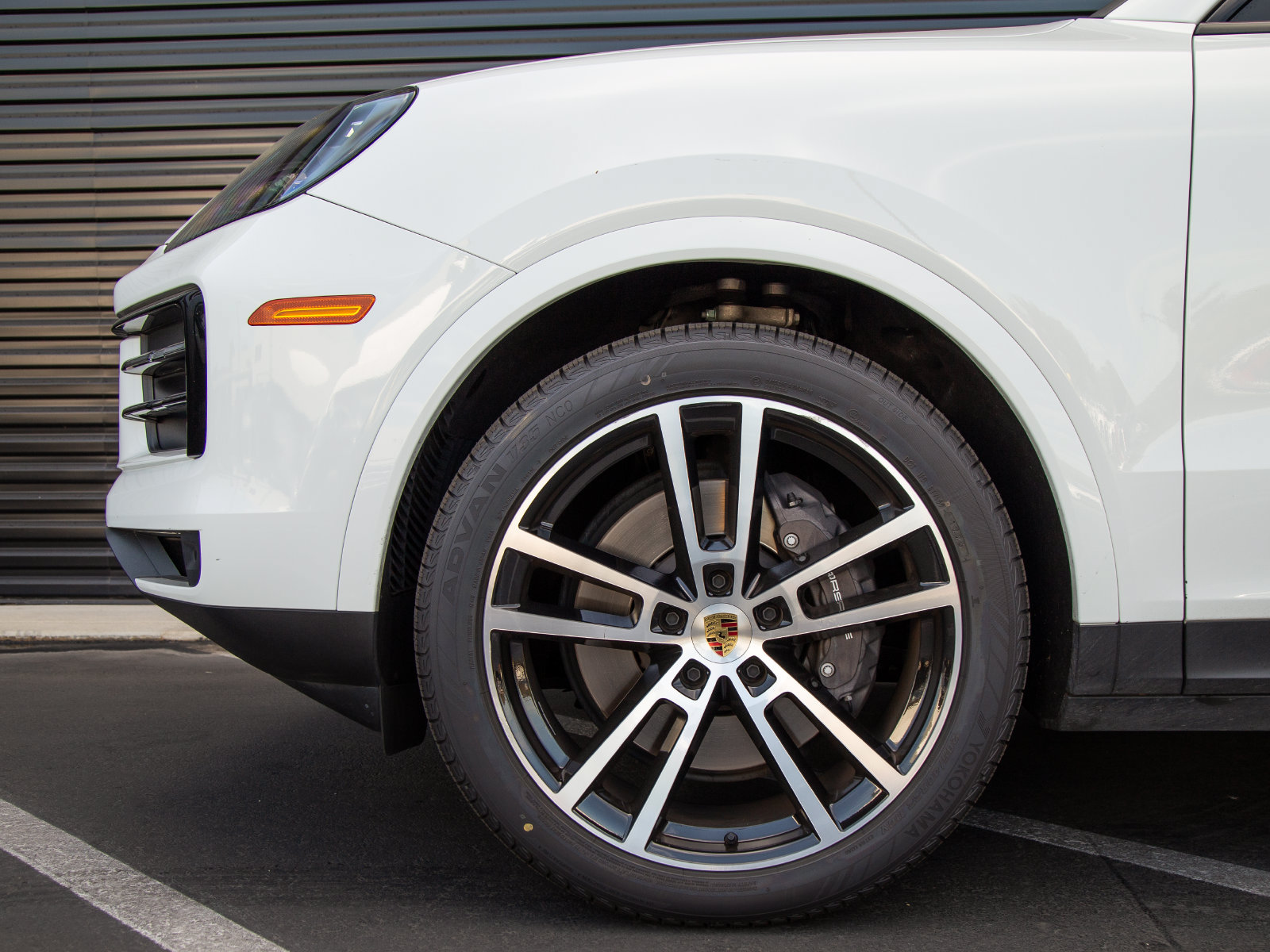 Certified 2024 Porsche Cayenne Coupe AWD/4WD image 7
