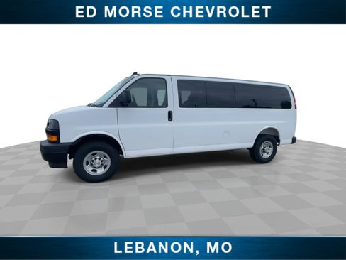 New 2026 Chevrolet Express 3500 LS image 4