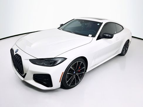 Used 2022 BMW 430i Coupe w/ M Sport Package RWD image 3