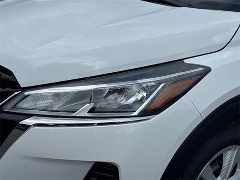 New 2025 Nissan Kicks Play S image 10