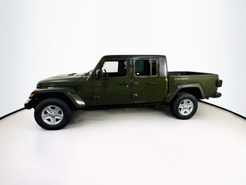 Used 2023 Jeep Gladiator Sport image 8