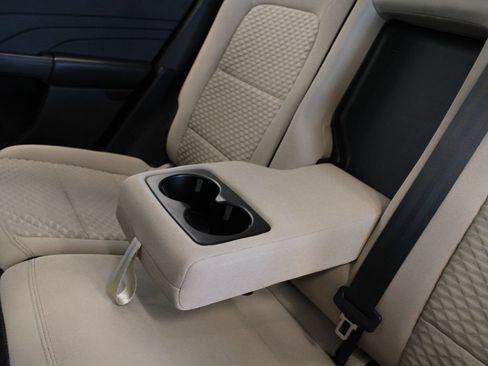 Used 2021 Ford Escape SE w/ SE Sport Appearance Package FWD image 29